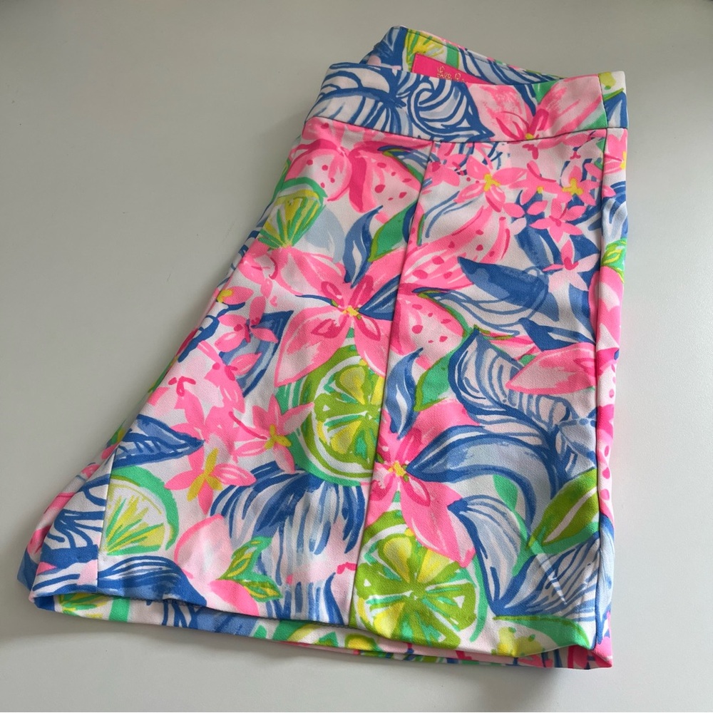 Lilly Pulitzer Women’s Ariana Stretch Shorts Havana Cocktail 2 preppy floral